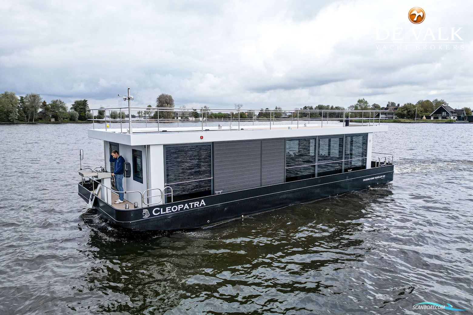 Houseboat Waterloft Luxemotor