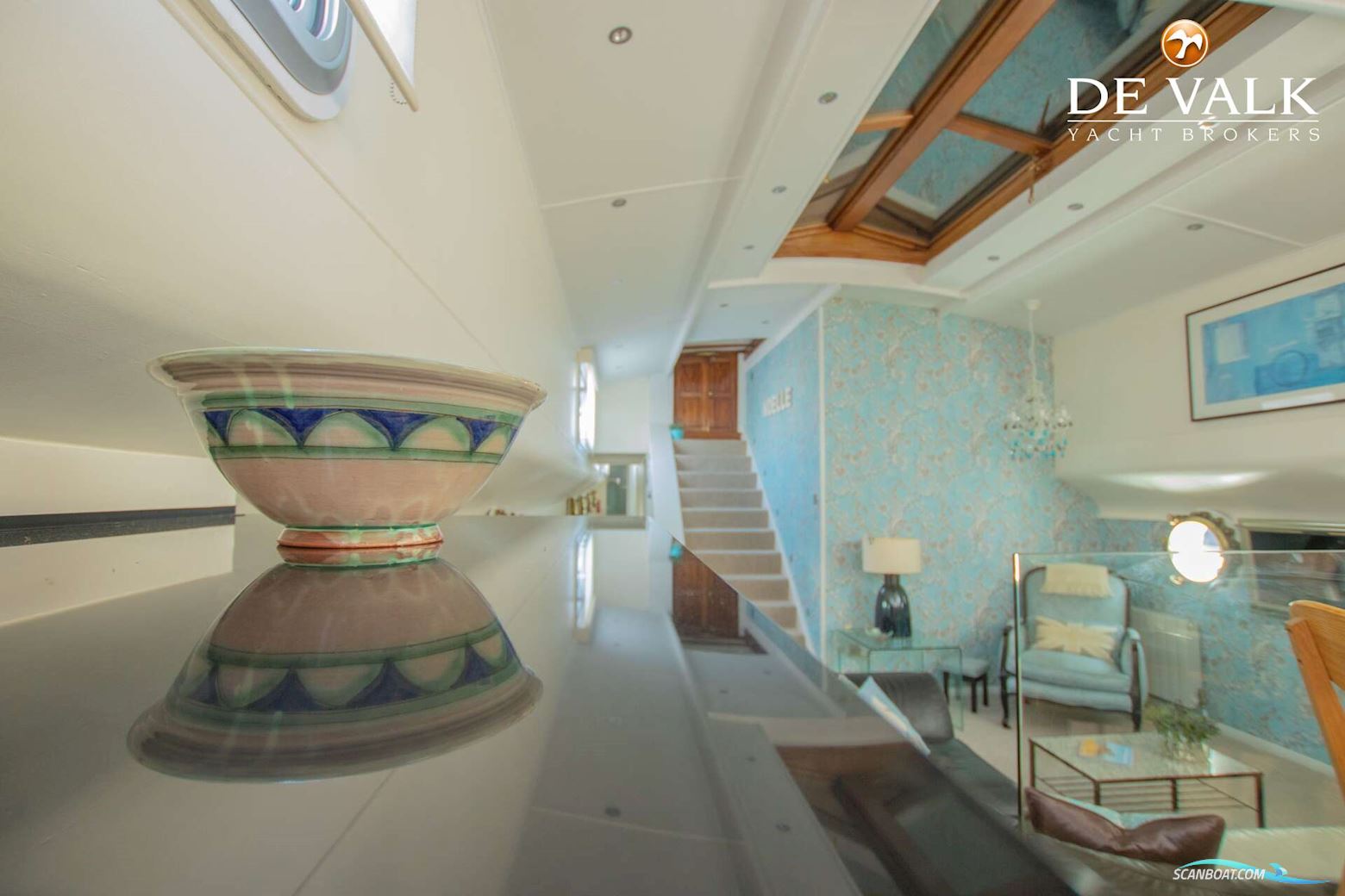 Houseboat Waterloft Luxemotor Spitz 38M