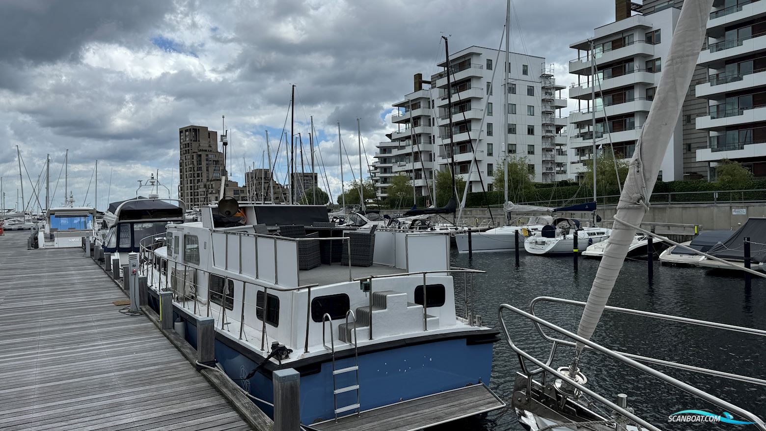 Husbåd i Tuborg Havn