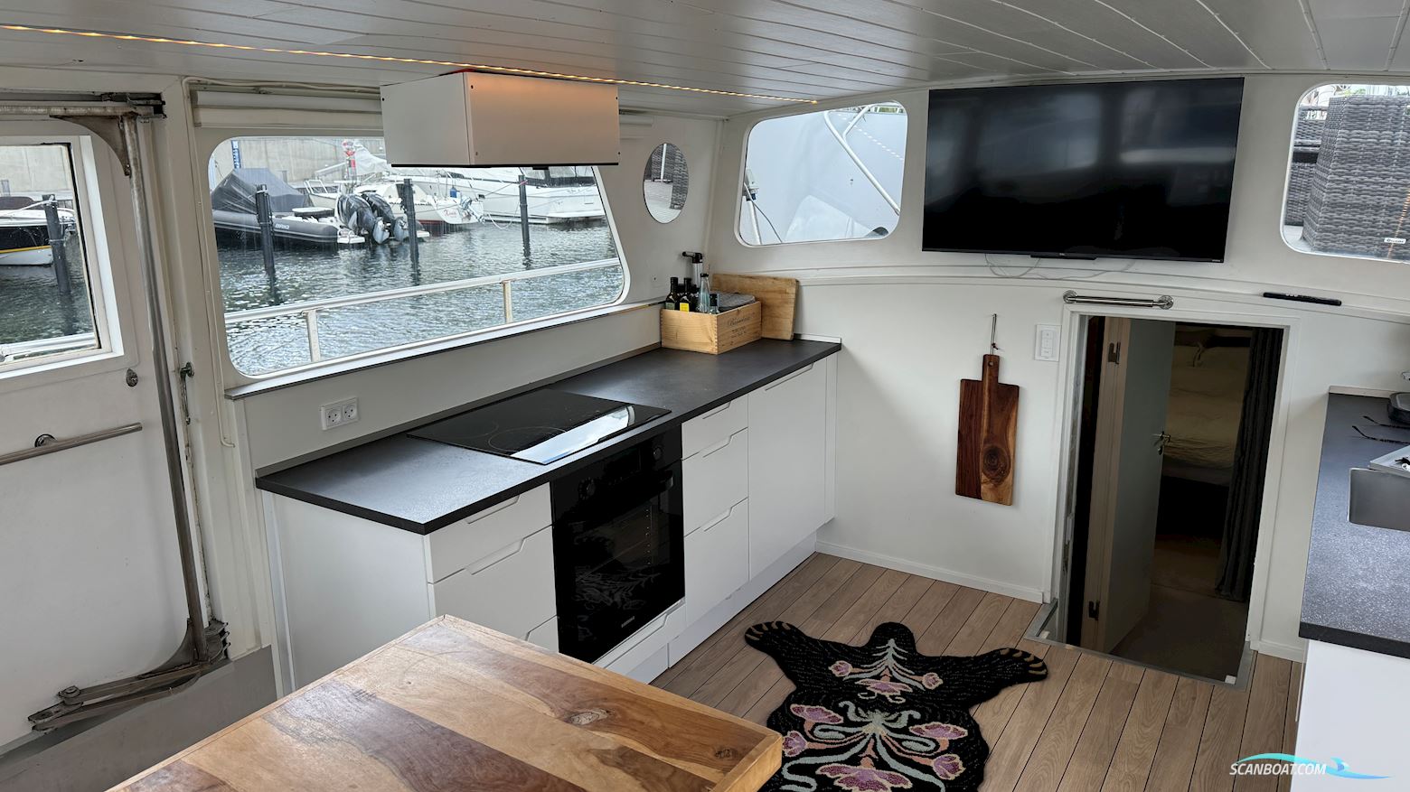 Husbåd i Tuborg Havn