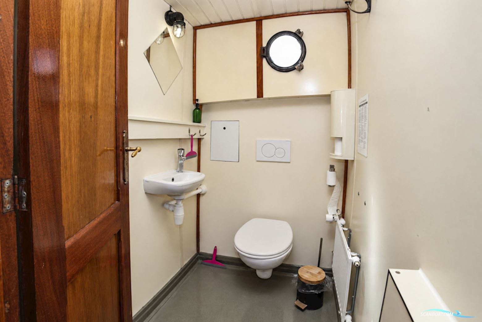 Klipperaak 30.43, 26 Nachtgasten