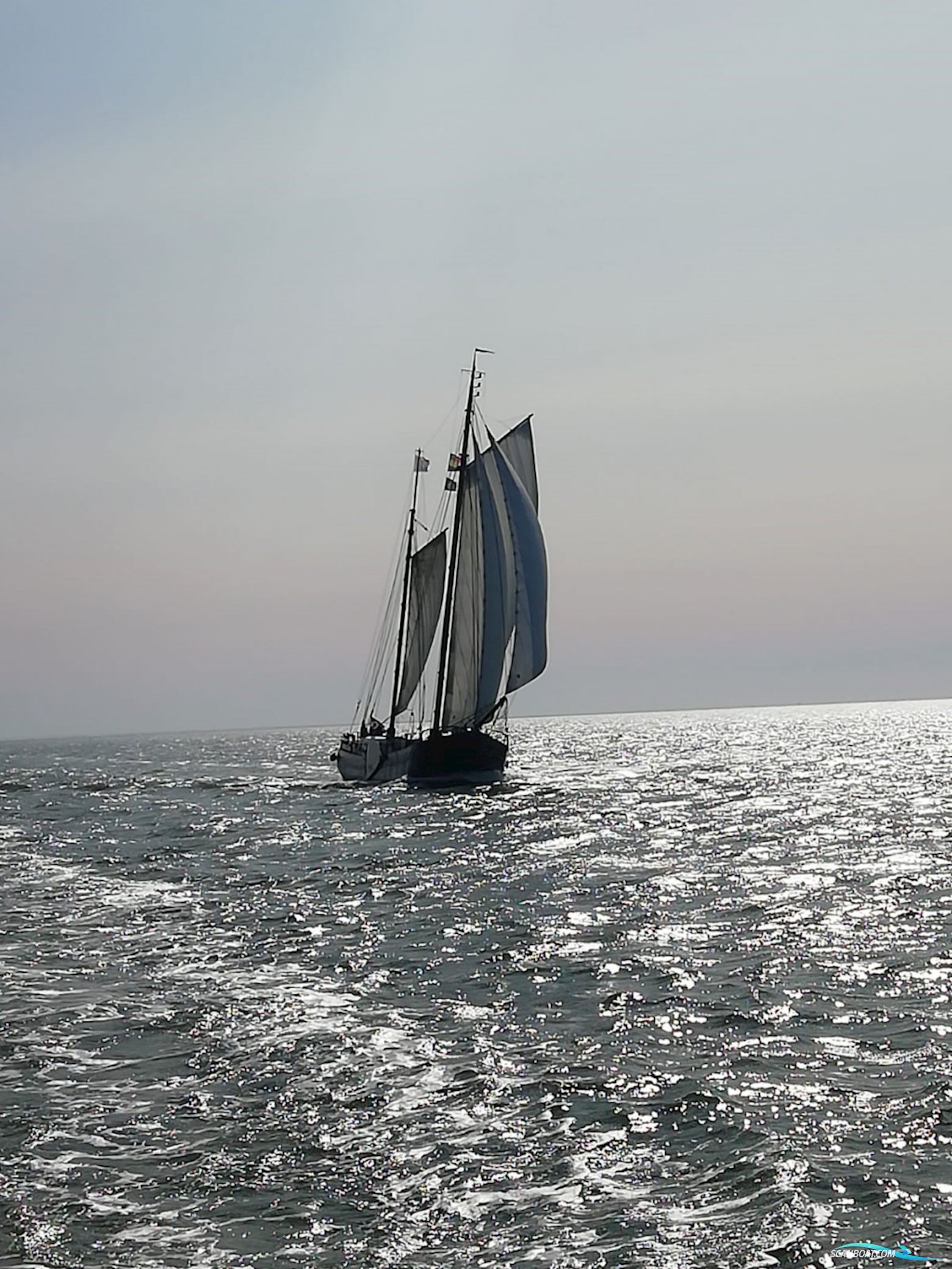 Klipperaak Charter, Woonschip