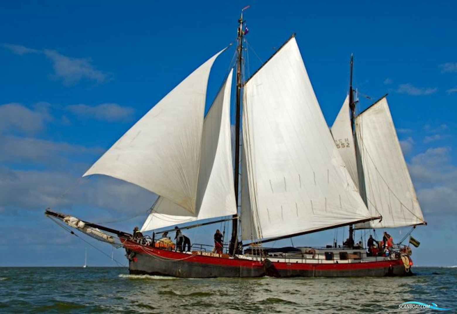 Klipperaak Charter, Woonschip