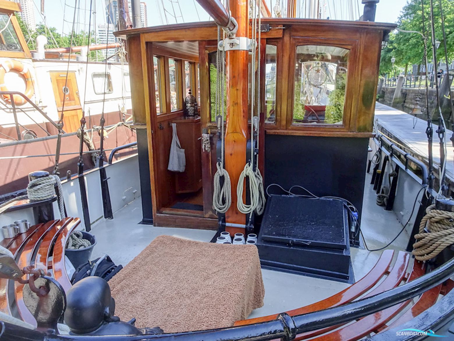 Kotter varend woonschip 14.95