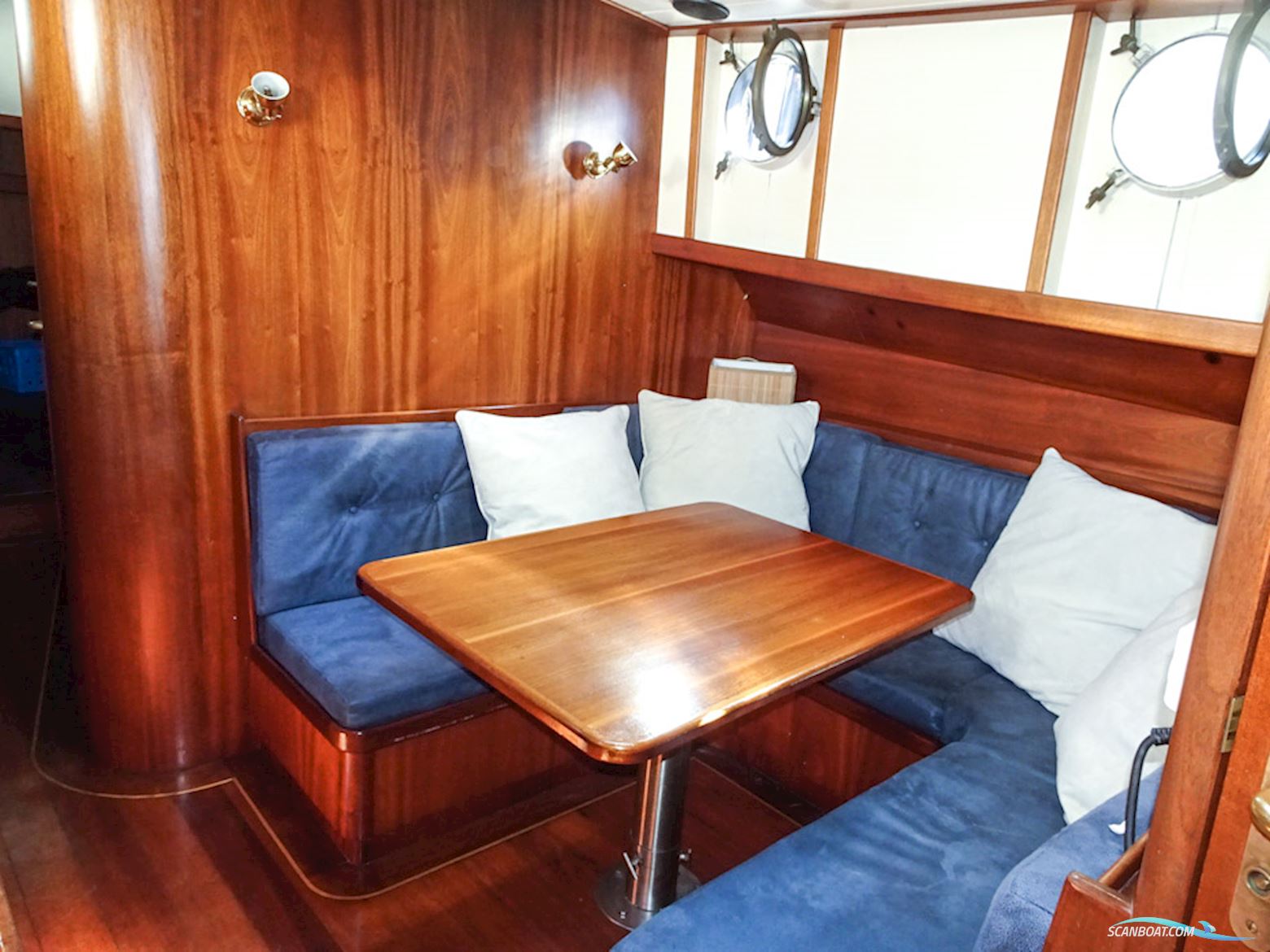 Kotter varend woonschip 14.95