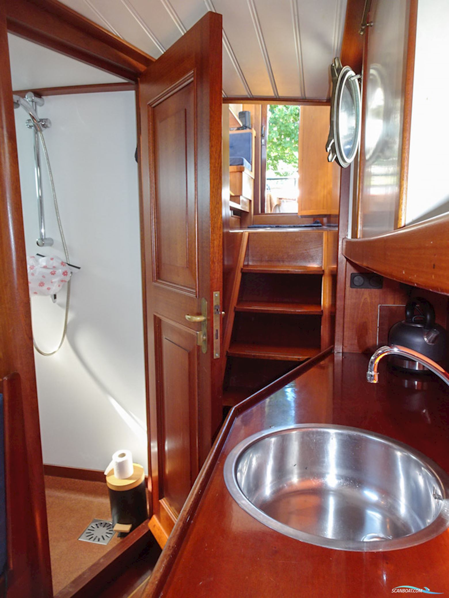 Kotter varend woonschip 14.95