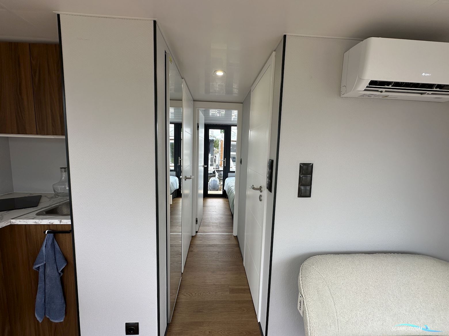 La Mare Houseboat STB 4.0 (Canalboat 4)