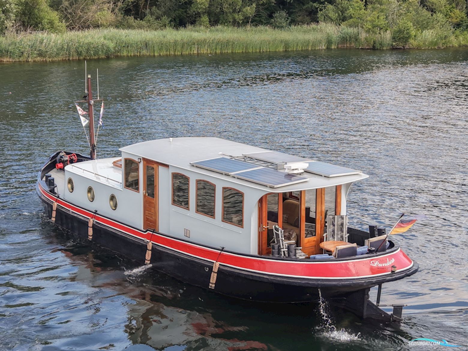 Luxe Motor 16.20 Deckhouse