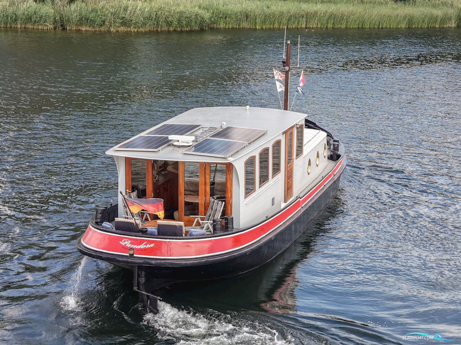 Luxe Motor 16.20 Deckhouse