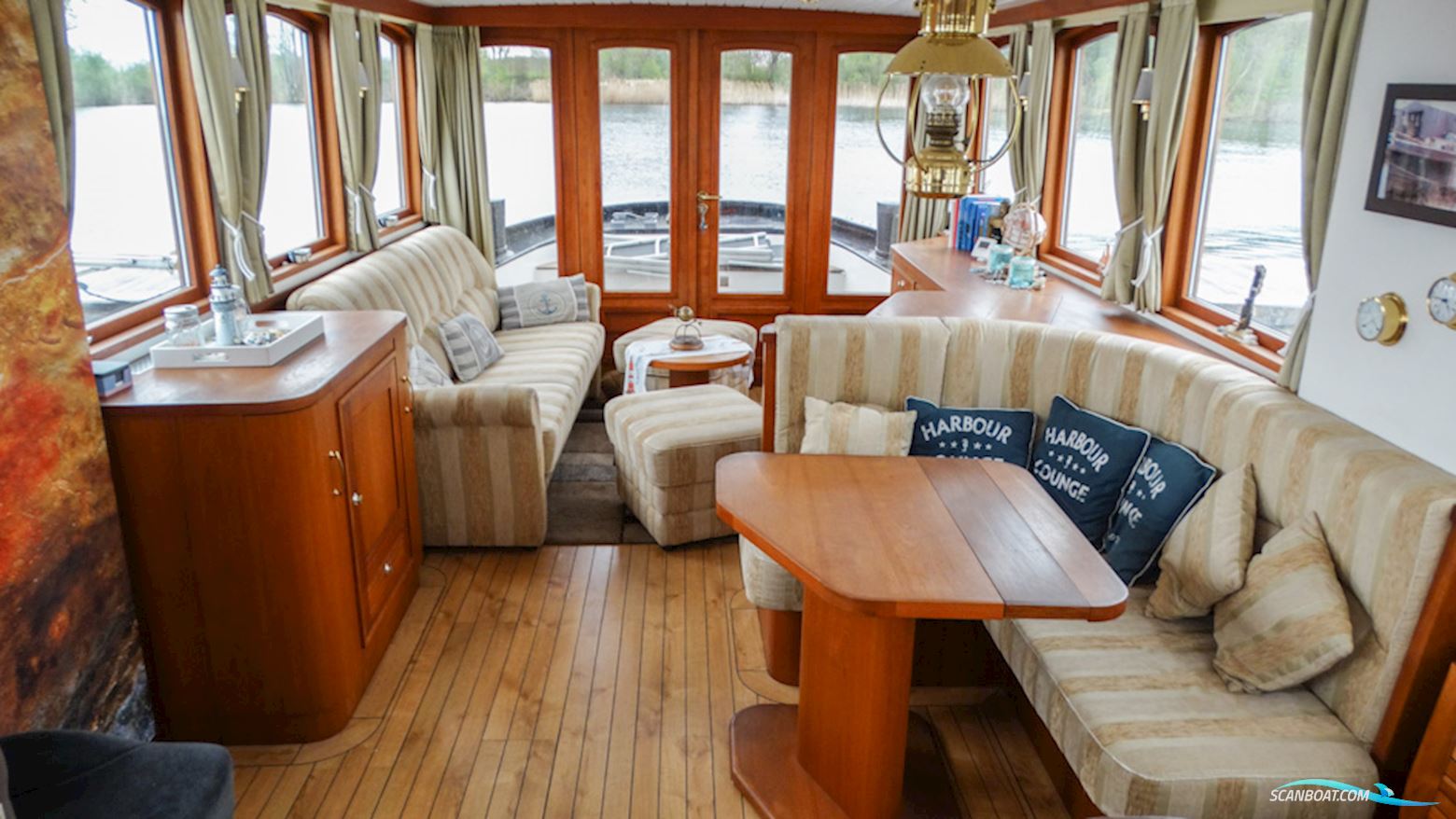 Luxe Motor 16.20 Deckhouse