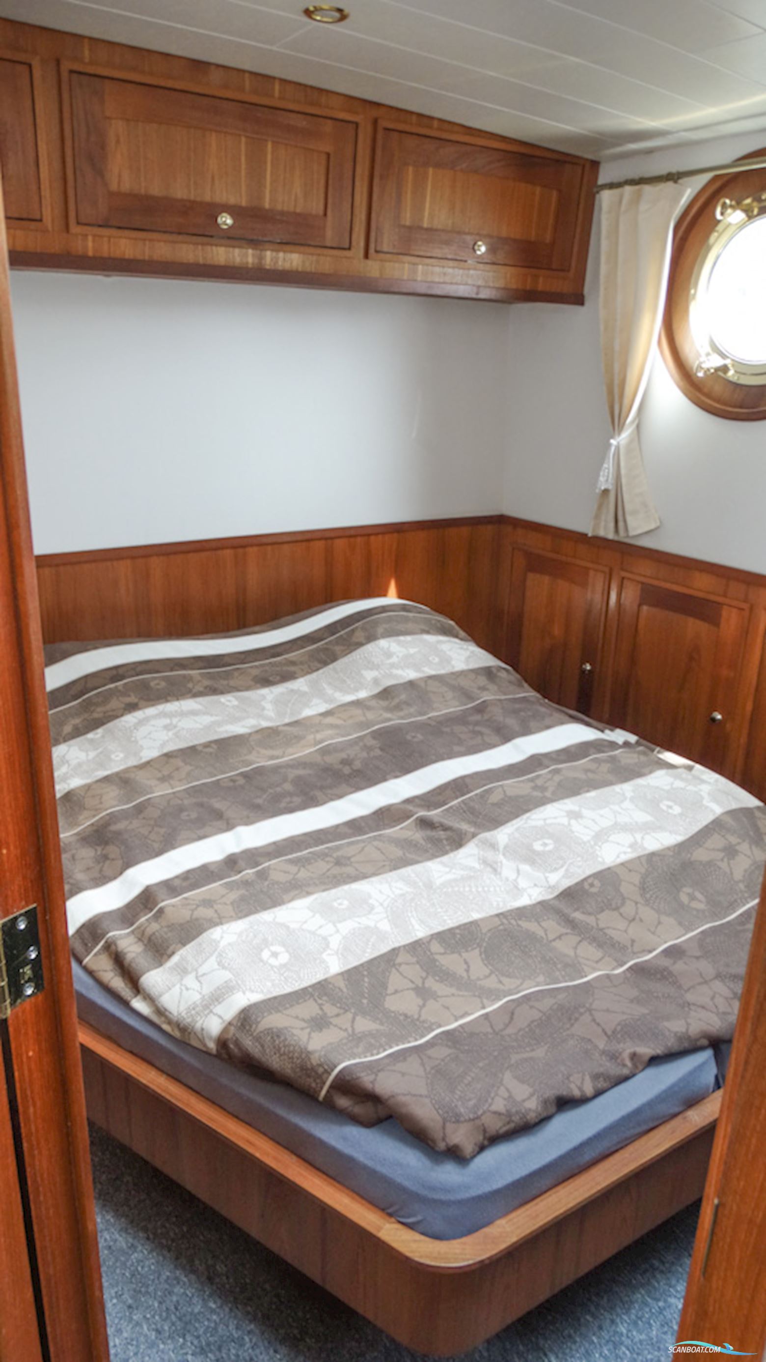 Luxe Motor 16.20 Deckhouse