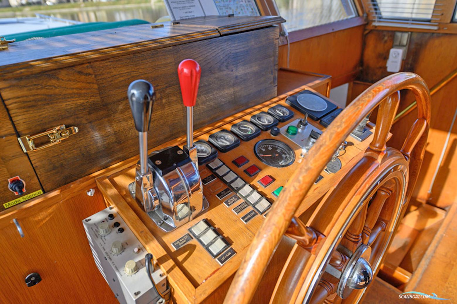 Luxe Motor 21.18 Met Ubc