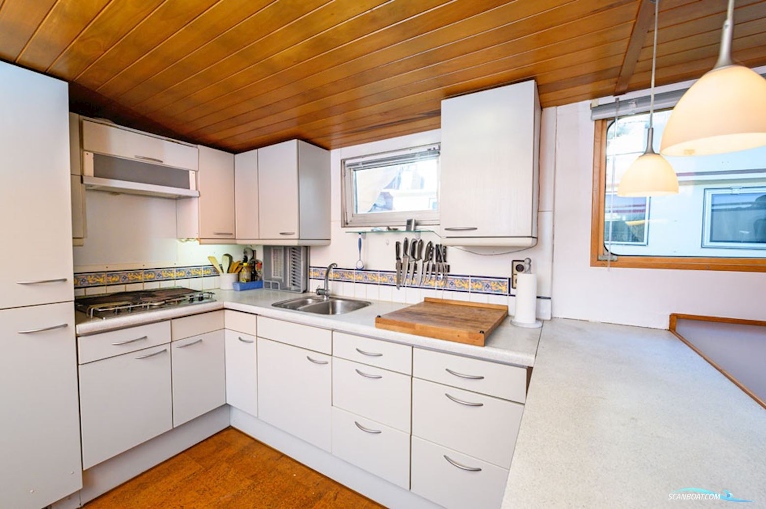 Luxe Motor 21.18 Met Ubc