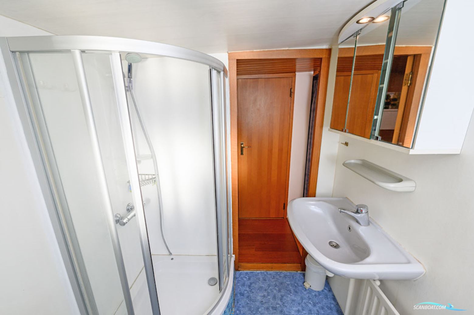 Luxe Motor 21.18 Met Ubc