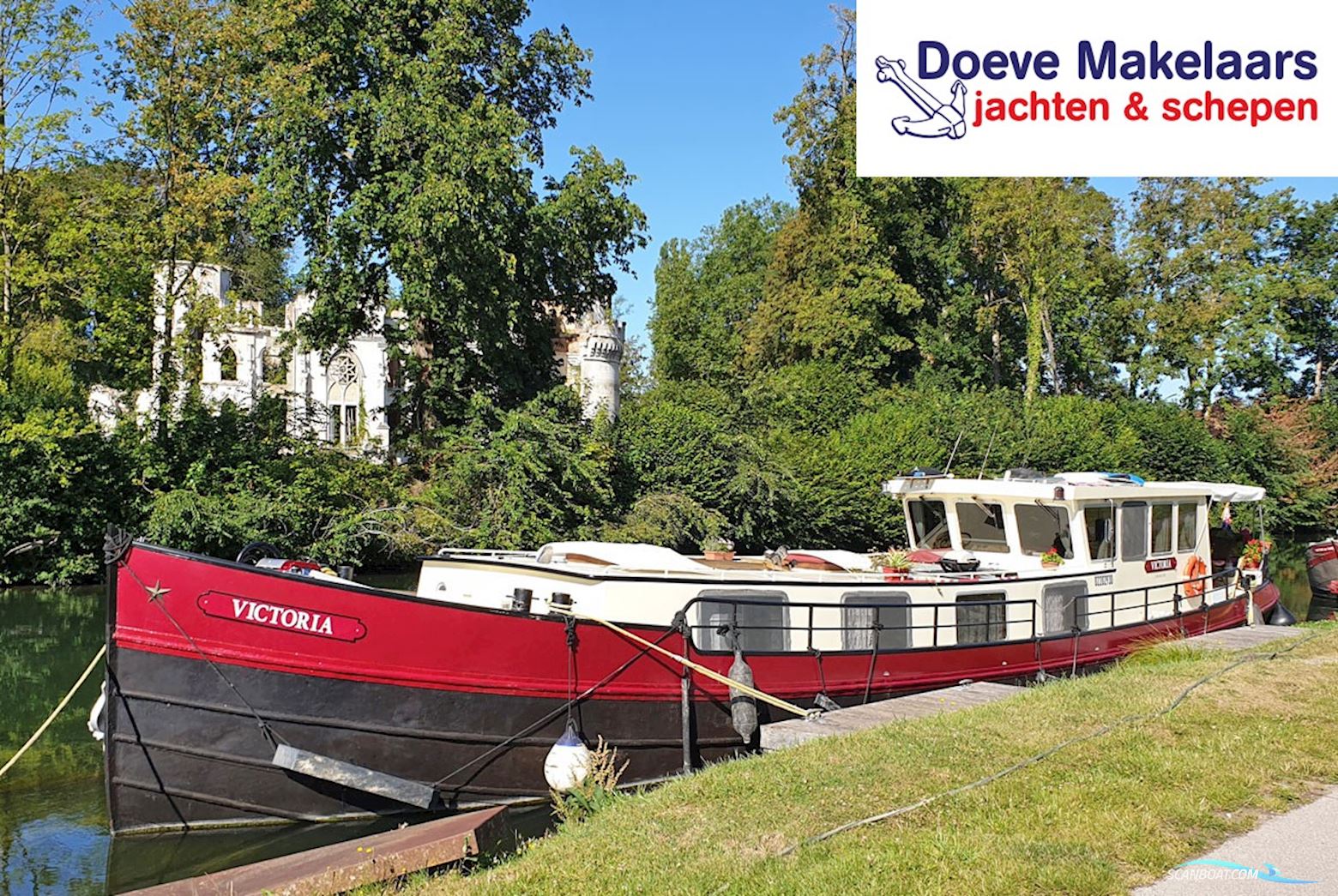 Luxe Motor 23.04 met CBB Huizen aan water 1910, met Scania<br />DS11 motor, The Netherlands