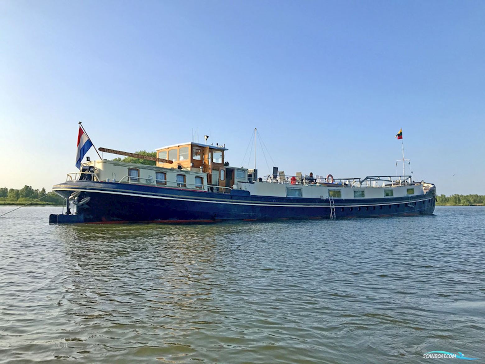 Luxe Motor 36.72, Cbb Rijn