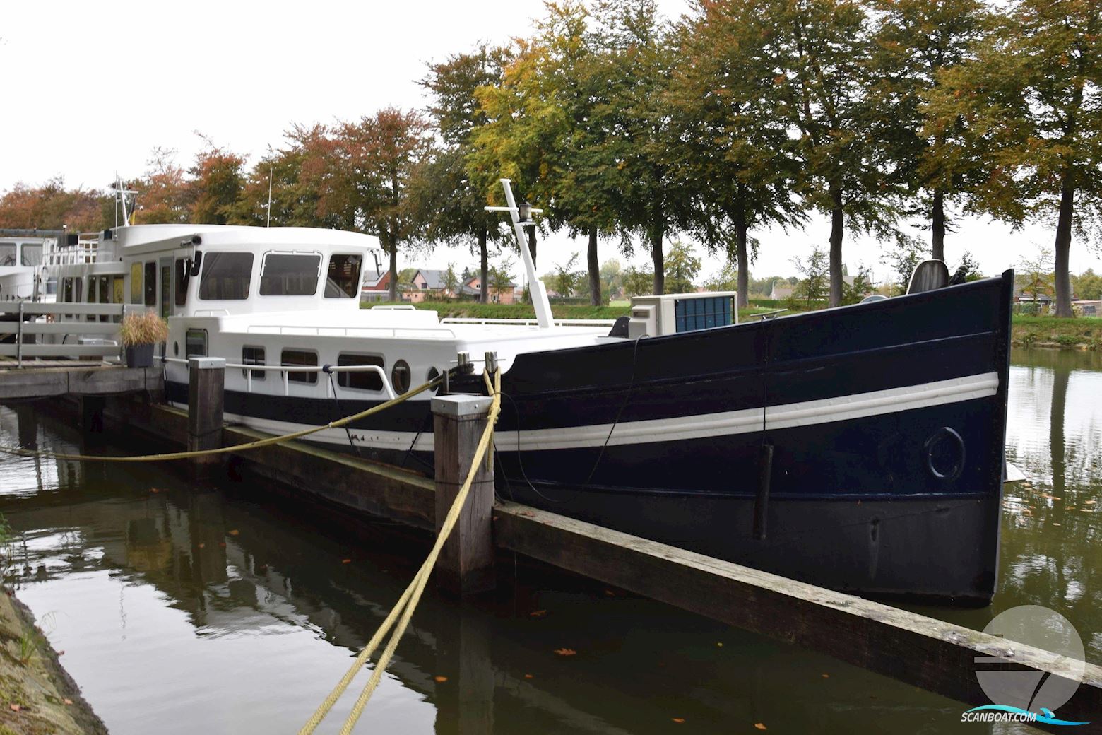 Luxemotor 24.75