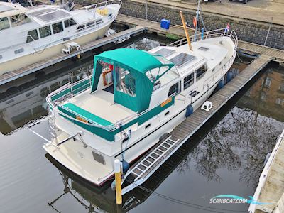 Martin Bekebrede 1300 AK Huizen aan water 2001, met Mercedes<br />OM366 motor, The Netherlands