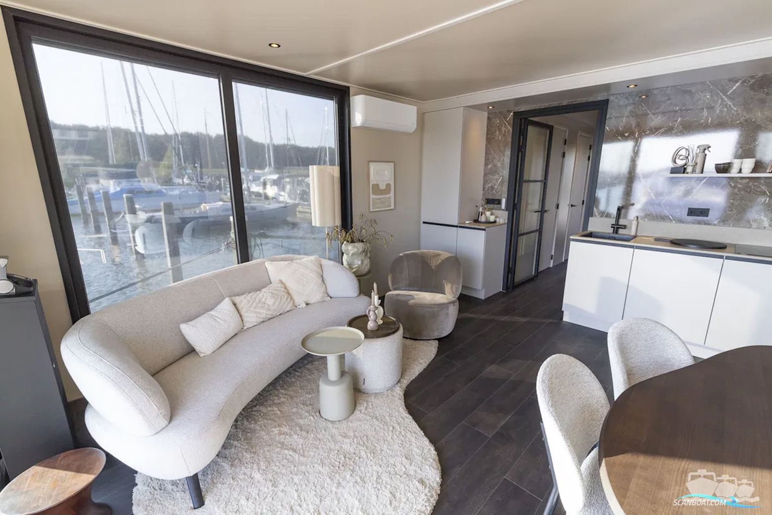 SL Houseboat Marina Den Oever, inclusief ligplaats