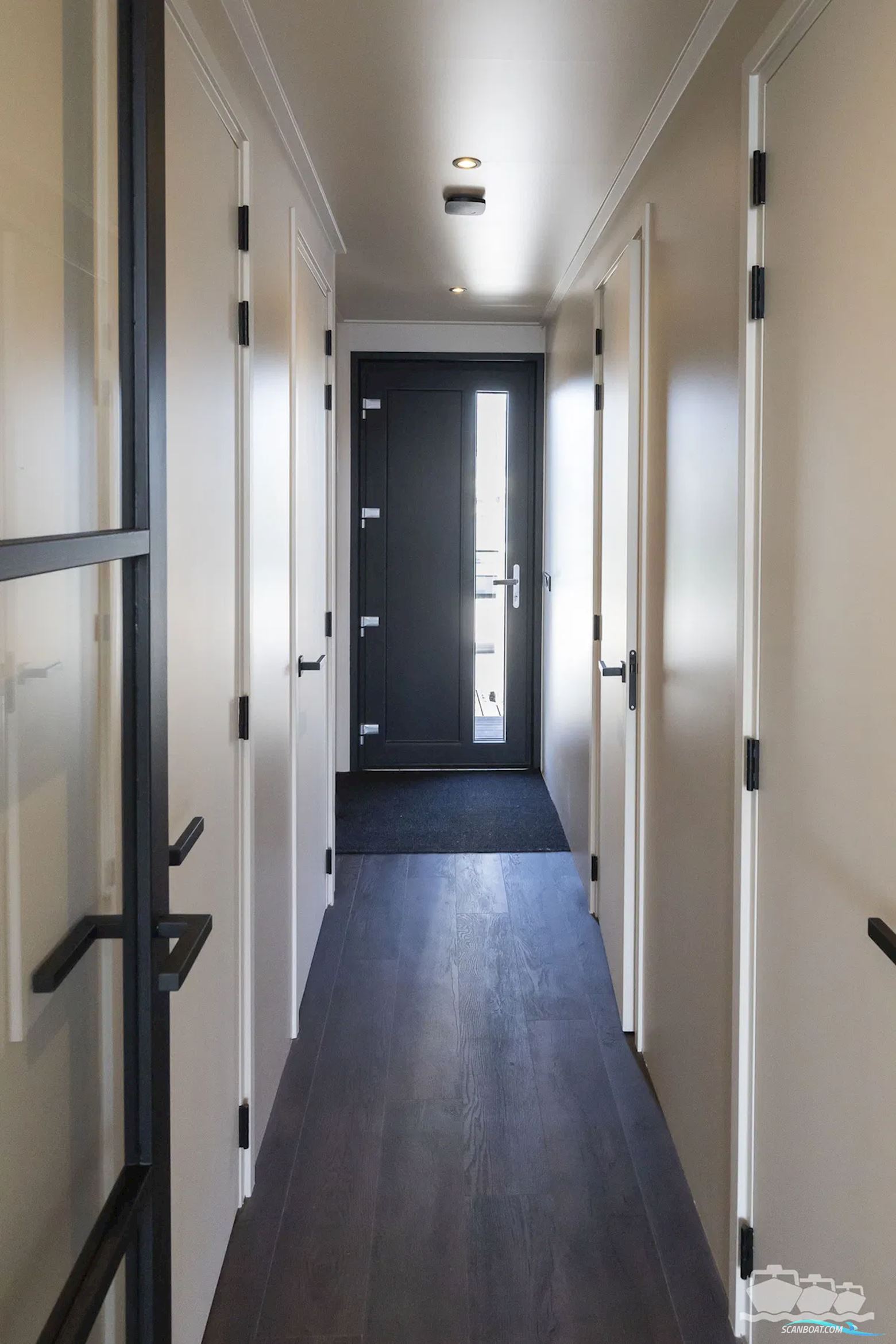 SL Houseboat Marina Den Oever, inclusief ligplaats