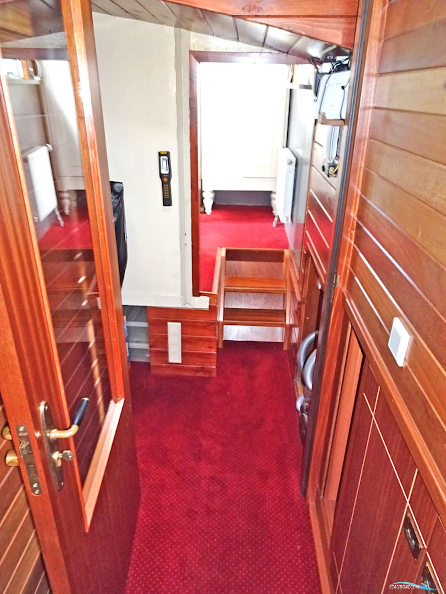 Spits B&B Varend Woonschip 39.09 met CvO