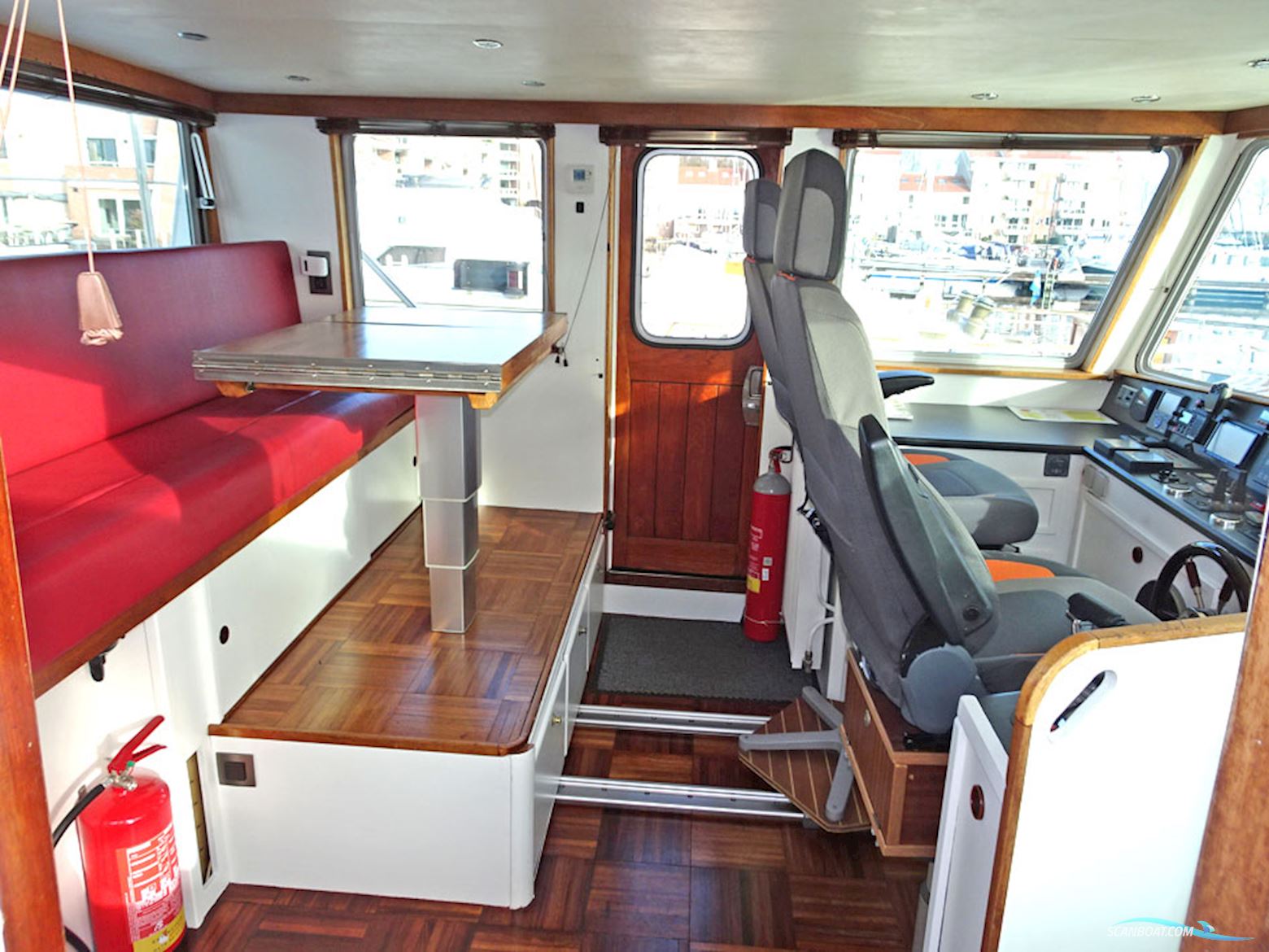 Trawlerjacht 48, Zeegaand