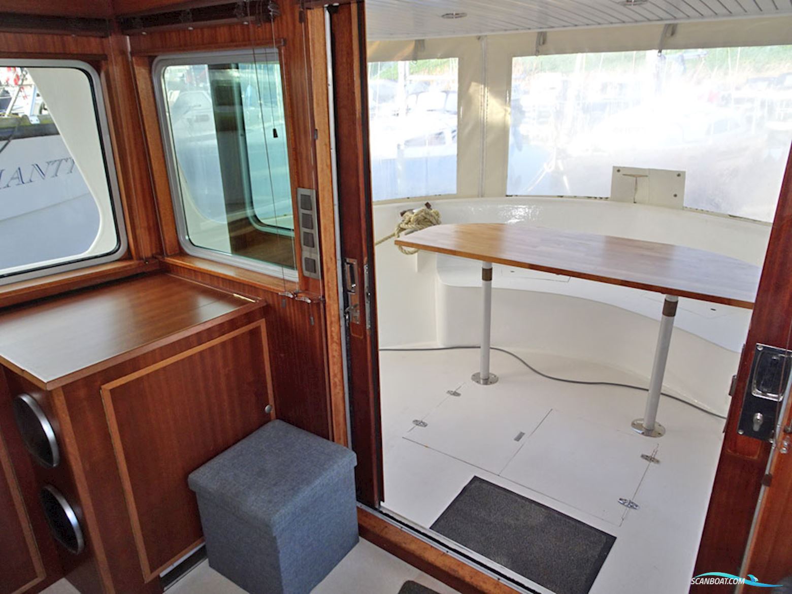 Trawlerjacht 48, Zeegaand