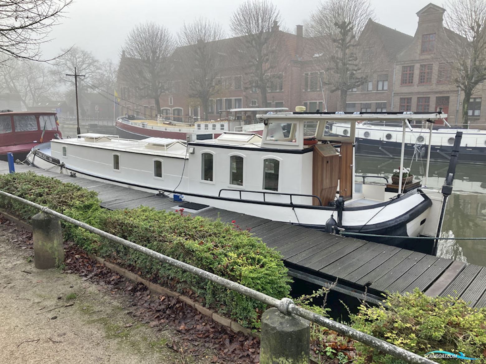 Varend Woonschip Skutsje 17.12
