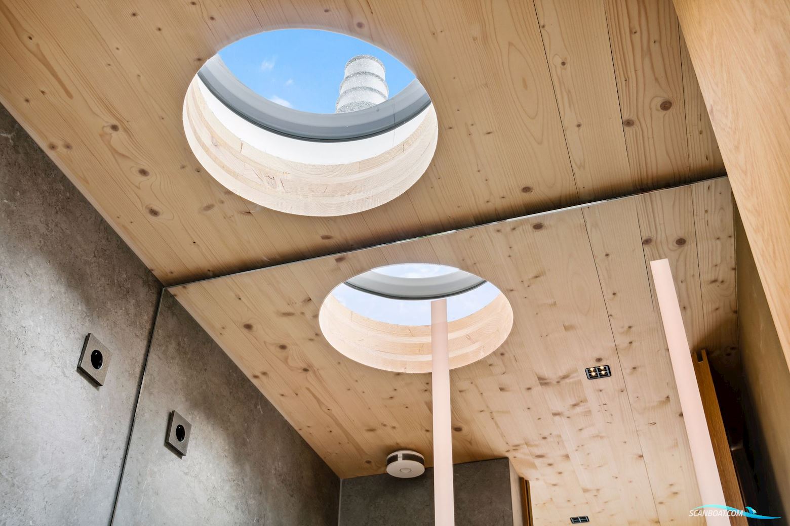 Waterloft "Ohana" - Eksklusiv sejlende husbåd / Wohnschiff (2022)