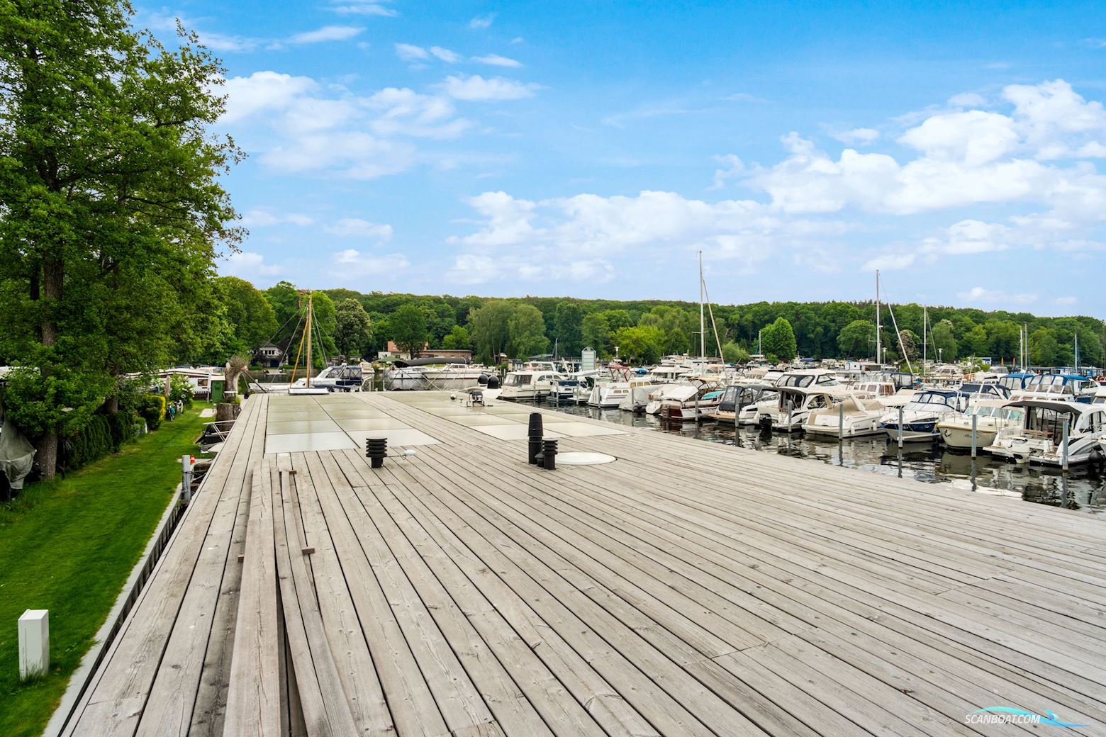 Waterloft "Ohana" - Eksklusiv sejlende husbåd / Wohnschiff (2022)