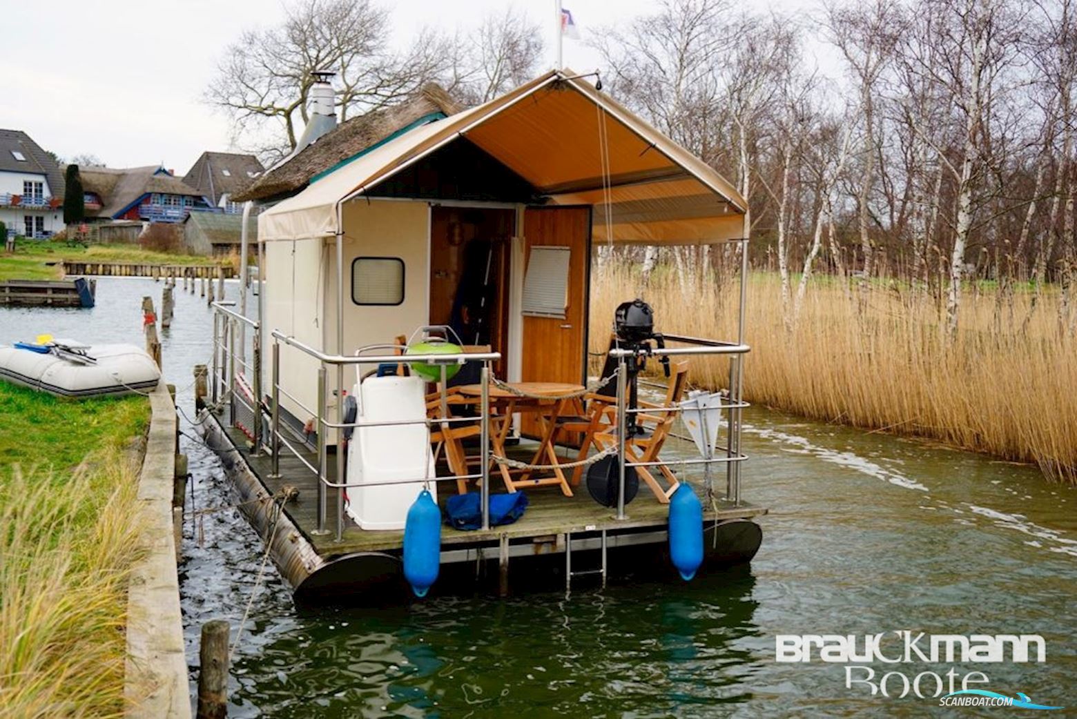 Werft Plaue Saunaponton Huizen aan water 2015, met Yamaha Motor Company motor, Duitsland