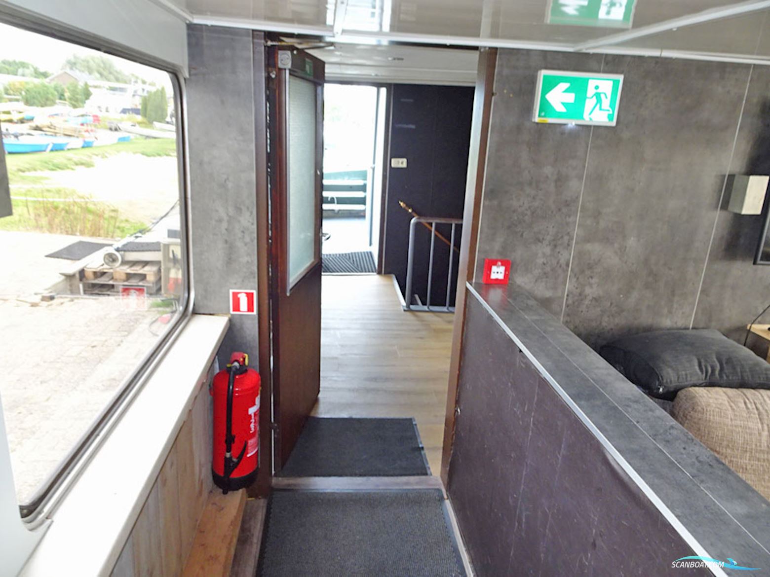 Accommodatie / Hotelschip met UBC