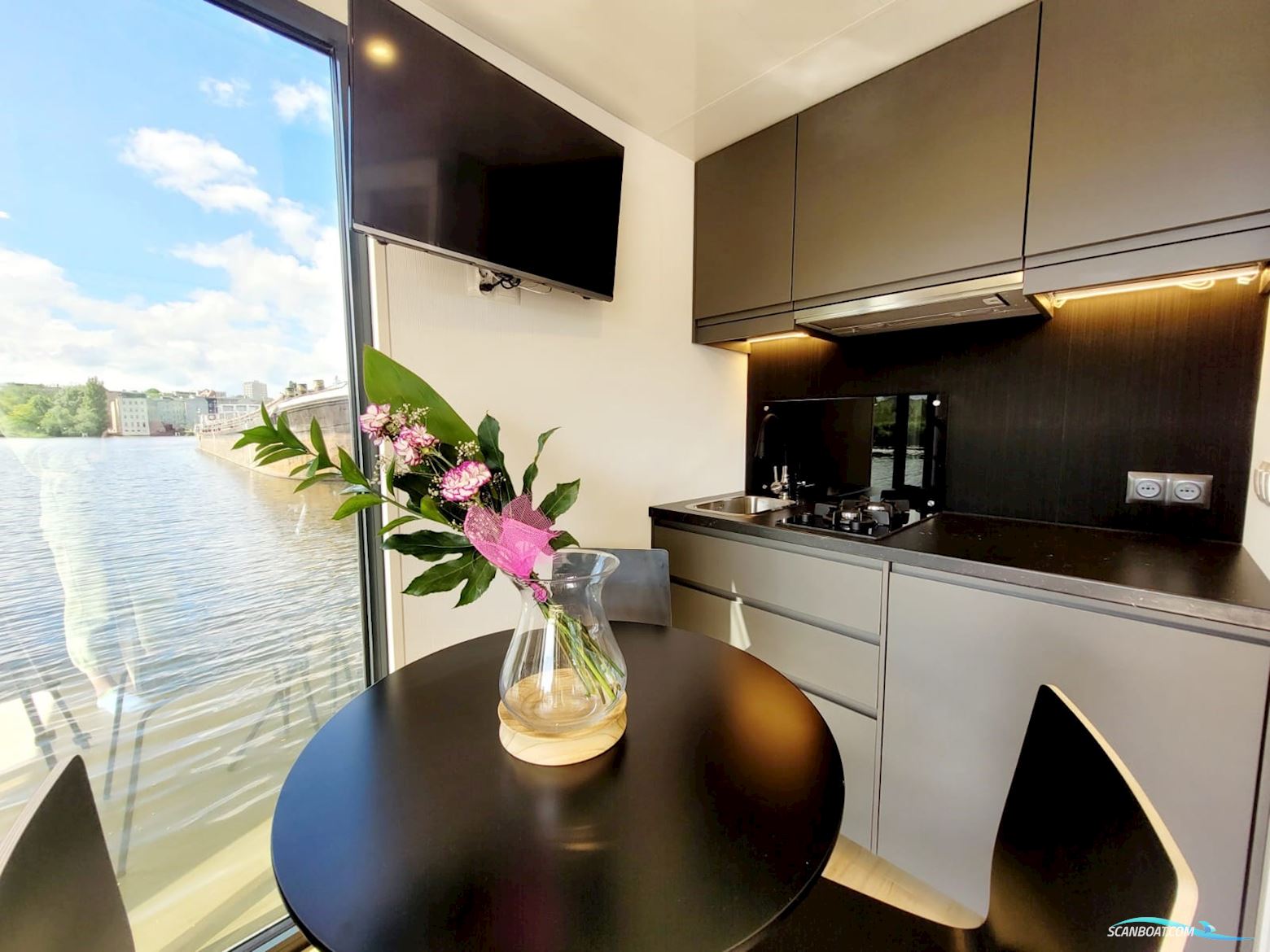 Aqua-House Hausboot Harmonia 310