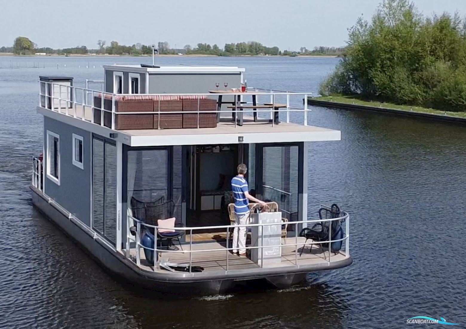 DL-Boats Houseboat