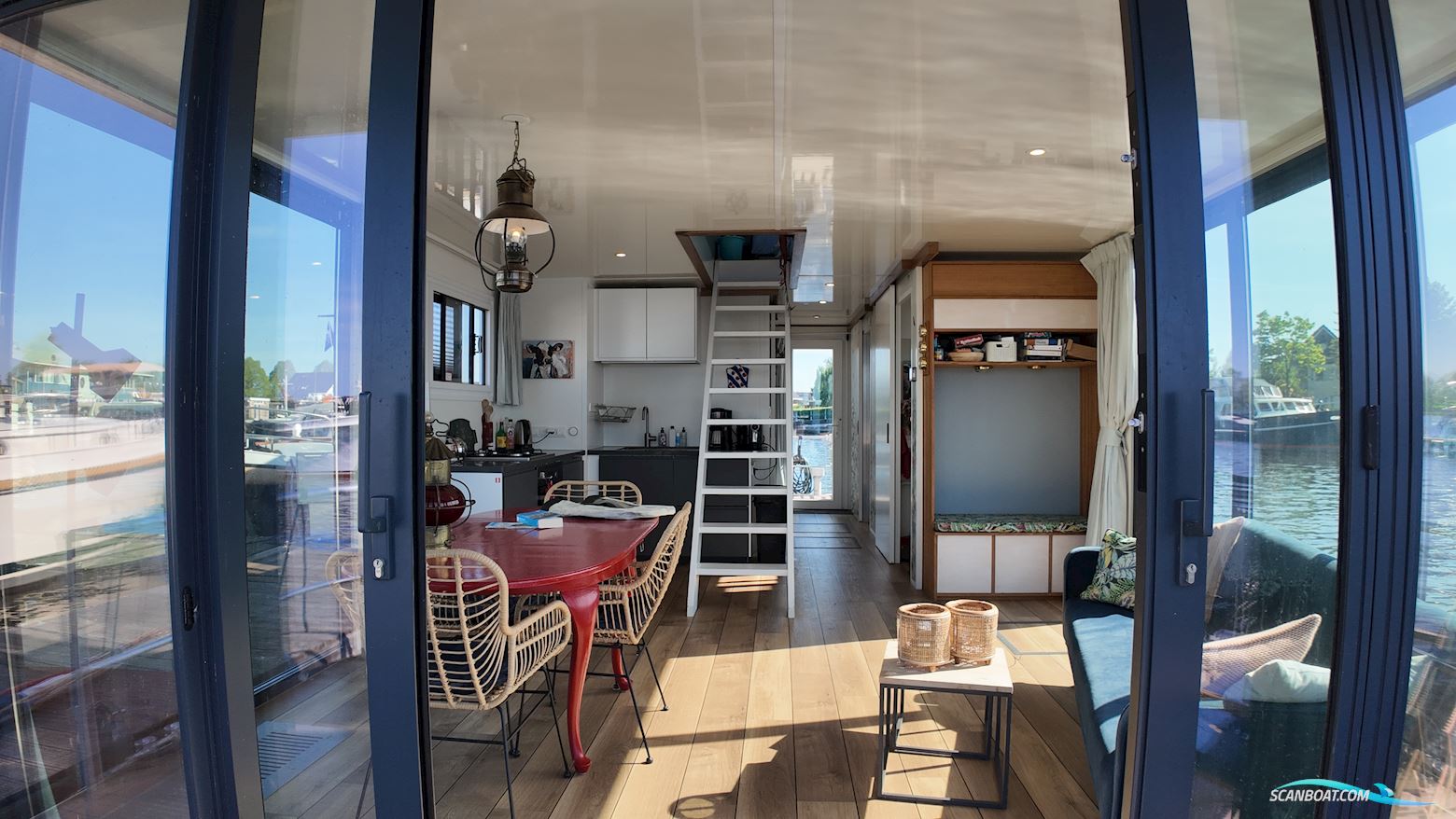 DL-Boats Houseboat