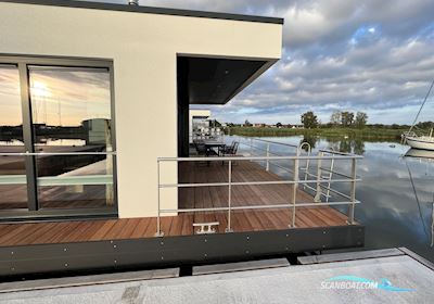 Floating House 44 Hus- / Bobåd / Flodbåd 2023, Tyskland
