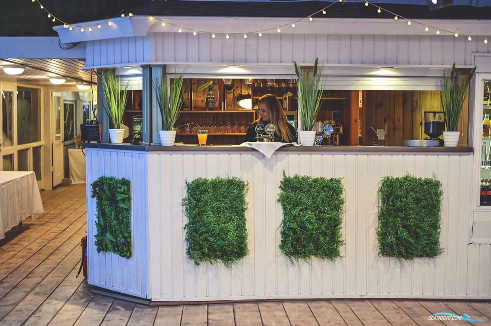Hotel - Restaurant Ship