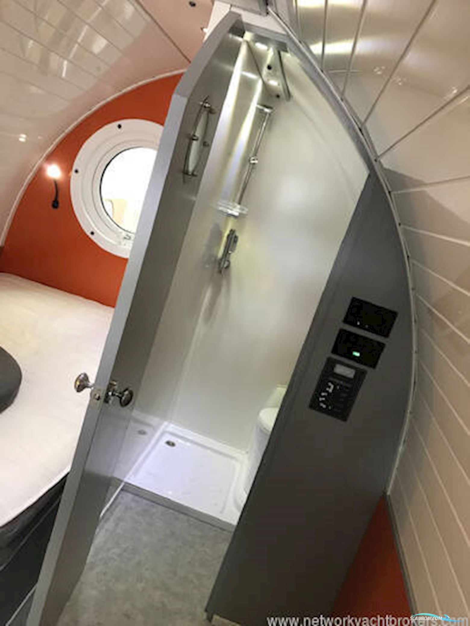 Houseboat MX 24 Glampboat