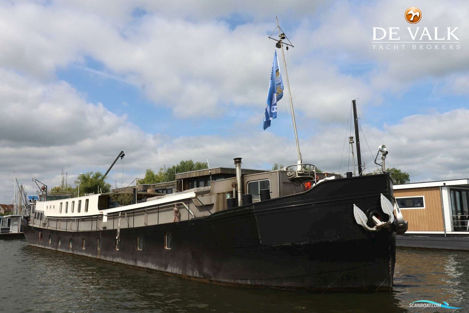 Houseboat Waterloft Luxemotor