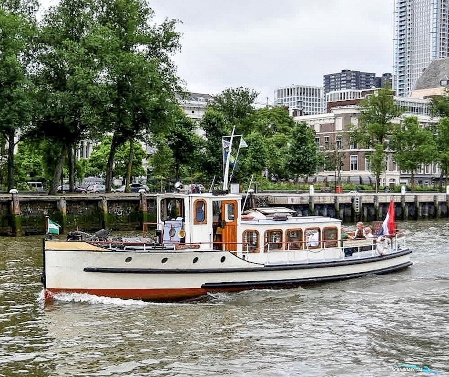 Klassieke Salonboot 12 Pers