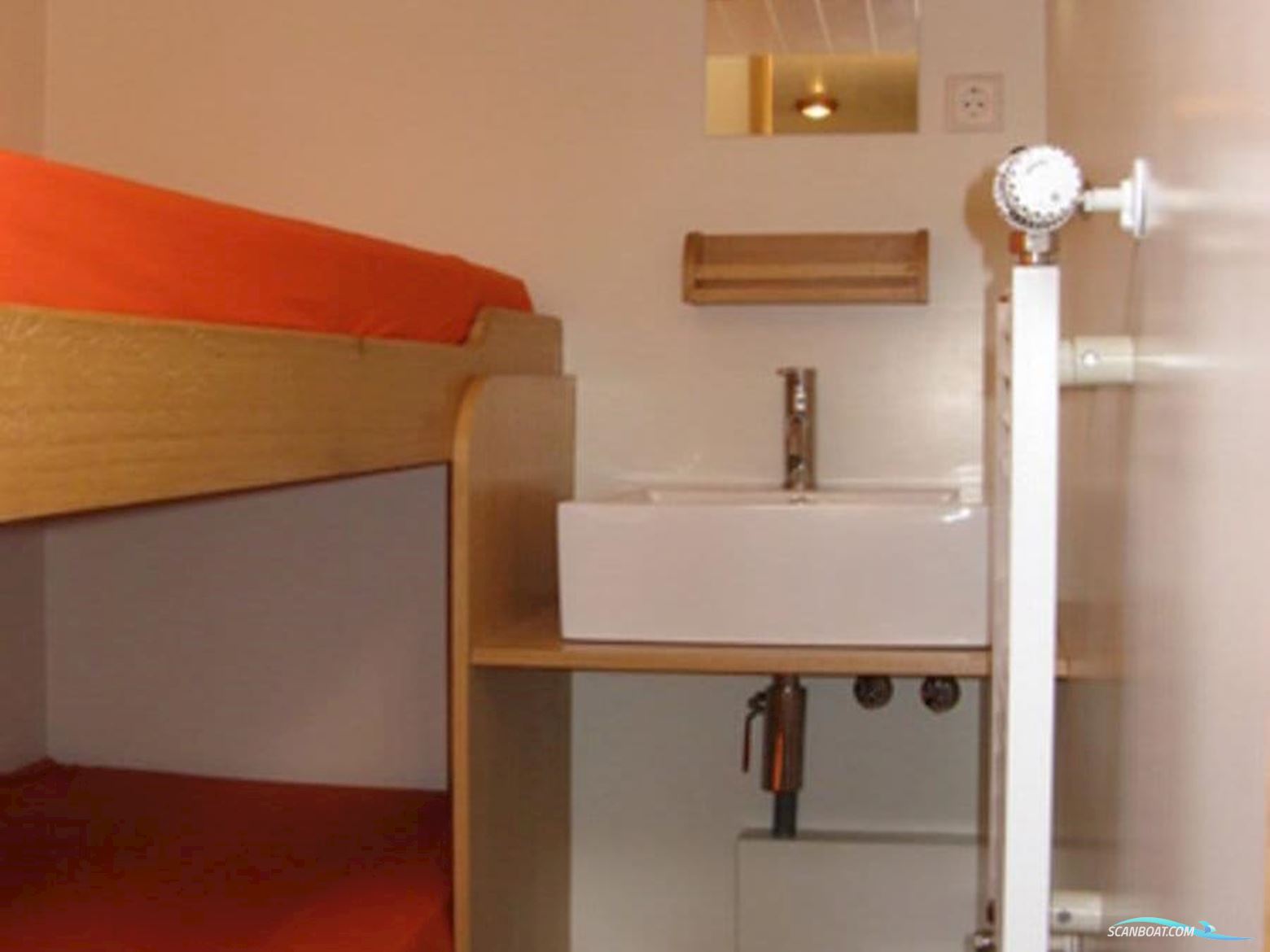 Klipperaak Charter, Woonschip