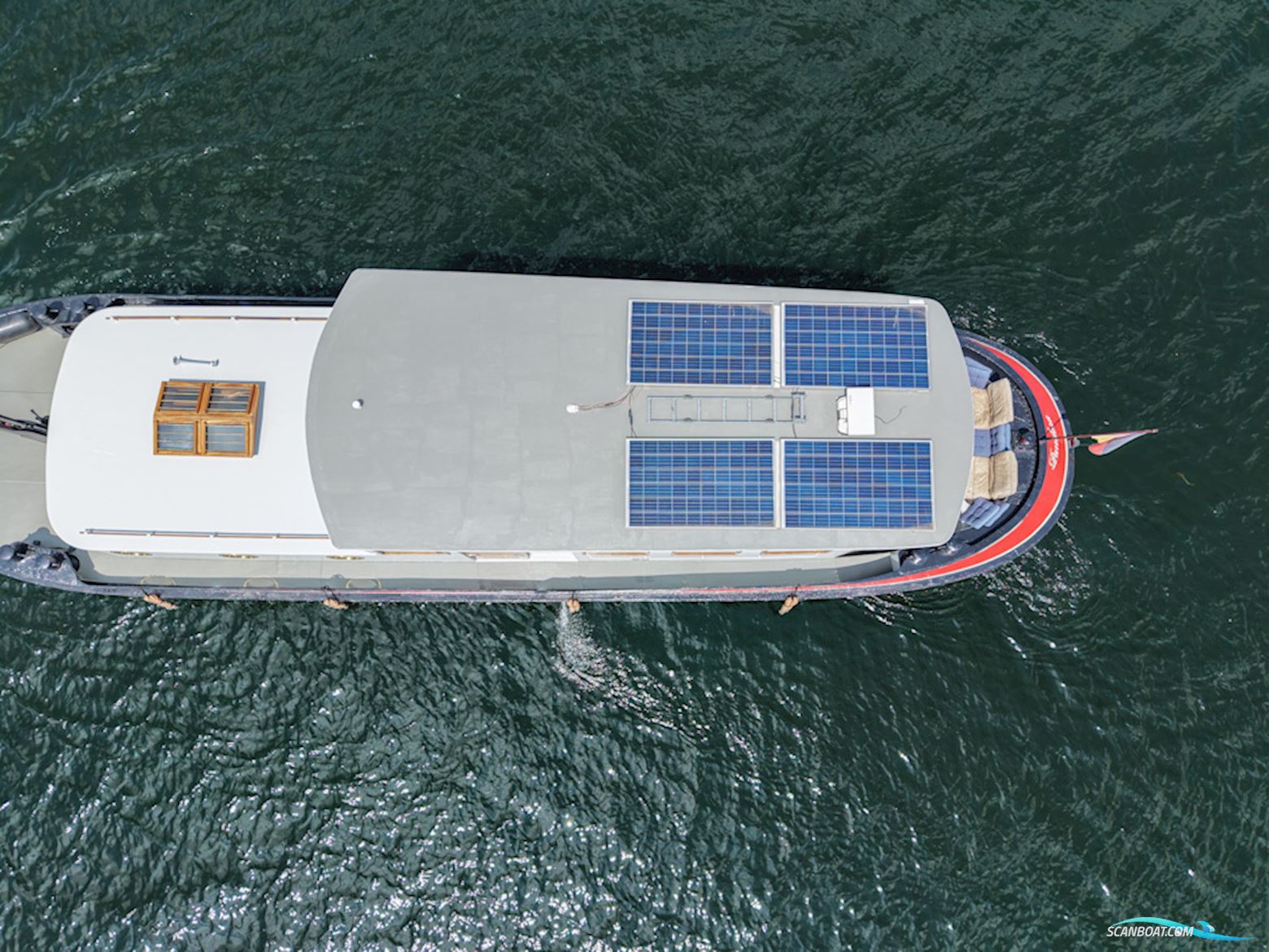 Luxe Motor 16.20 Deckhouse