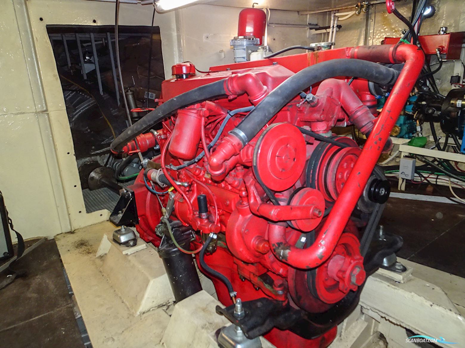 Luxe Motor 16.20 Deckhouse