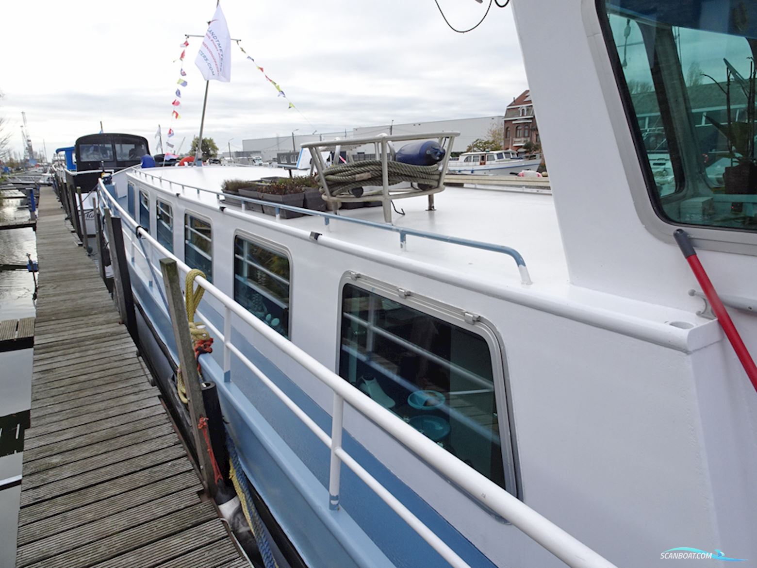 Luxe Motor 26.25 met UBC