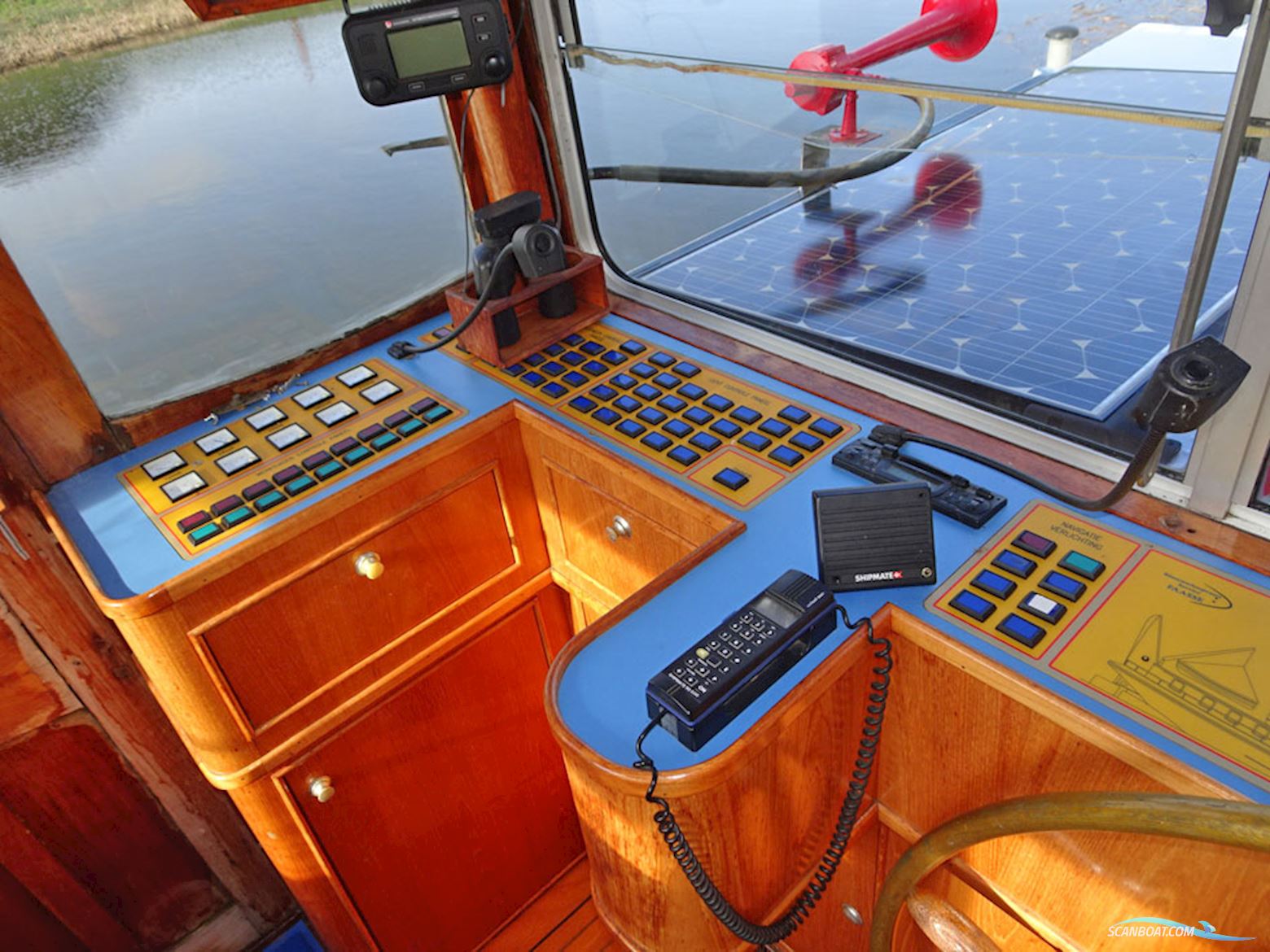 Luxe Motor 36.72, Cbb Rijn