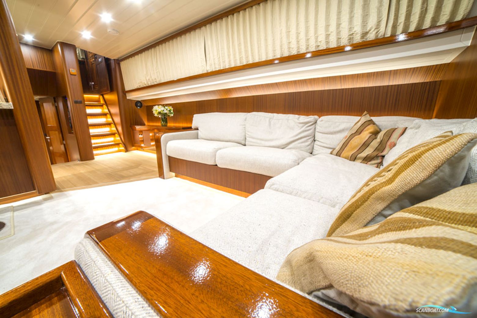 Luxe Motor Cruise 19.75