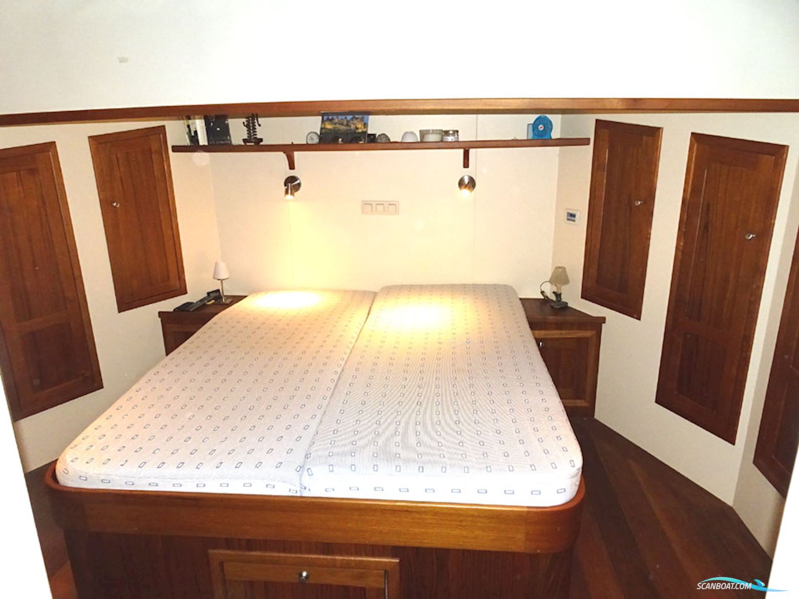 Luxe Motor Cruise 19.75