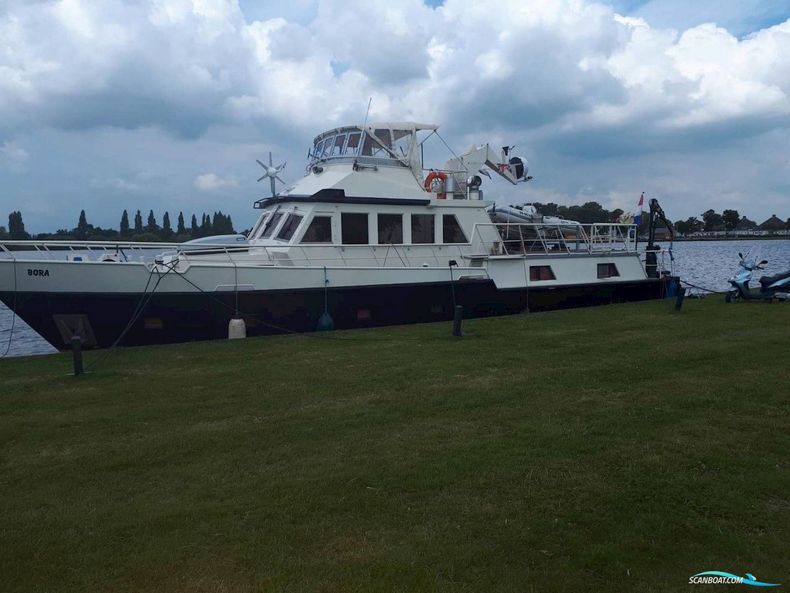 Motorkruiser 1800 AK Zeewaardig Recreatieboot | Woonboot