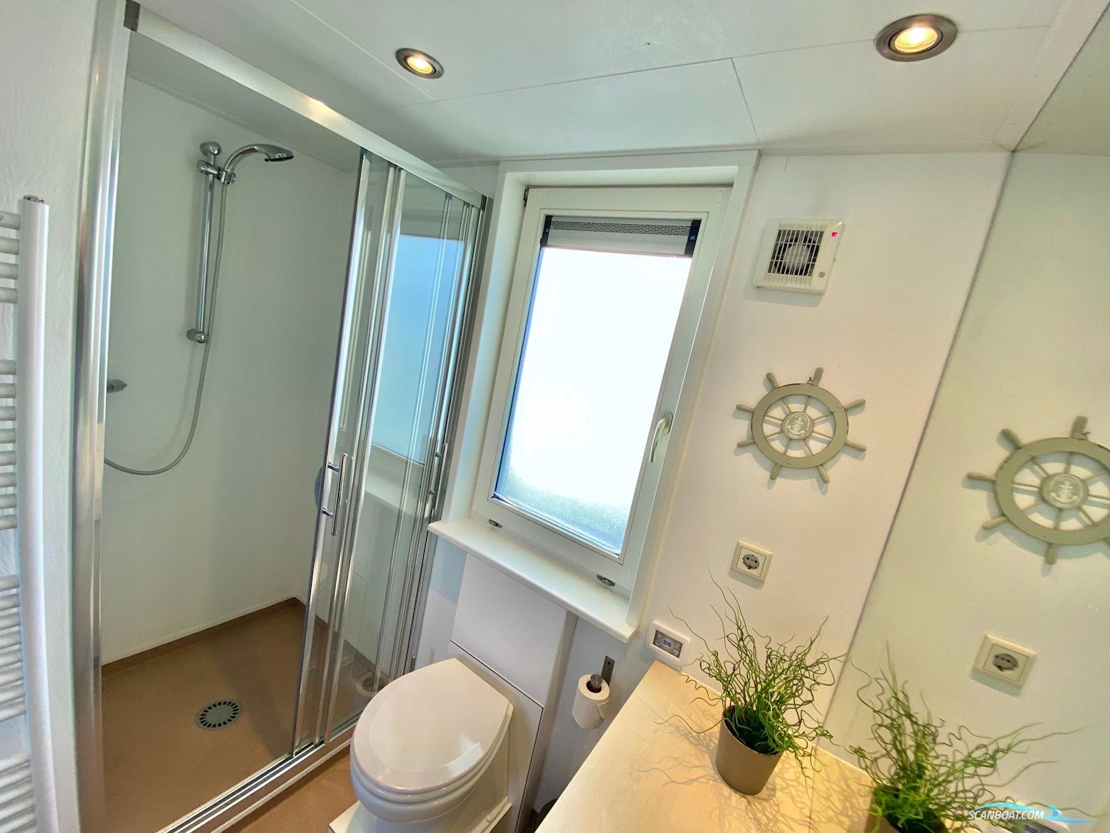 Prins Homeship 1350 | Vaarhuis Houseboat