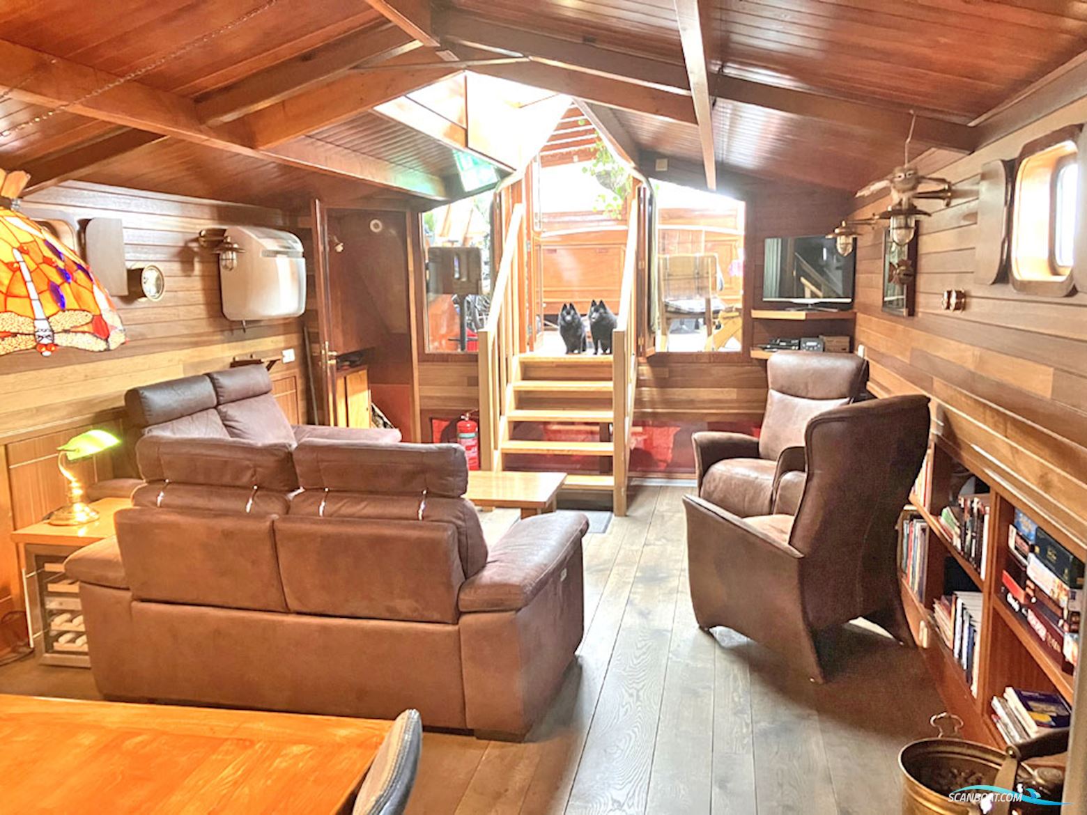 Spits B&B Varend Woonschip 39.09 met CvO